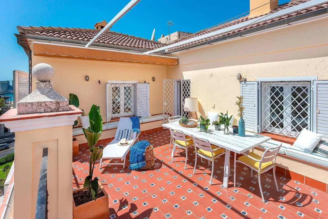 Апартаменты Genteel Home Plaza De La Marina Малага